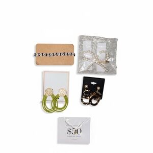 5-piece fashion jewelry bundle with a fun mix of statement and everyday styles.
